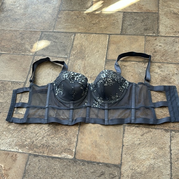 Victoria’s Secret long line bra. - Picture 1 of 3